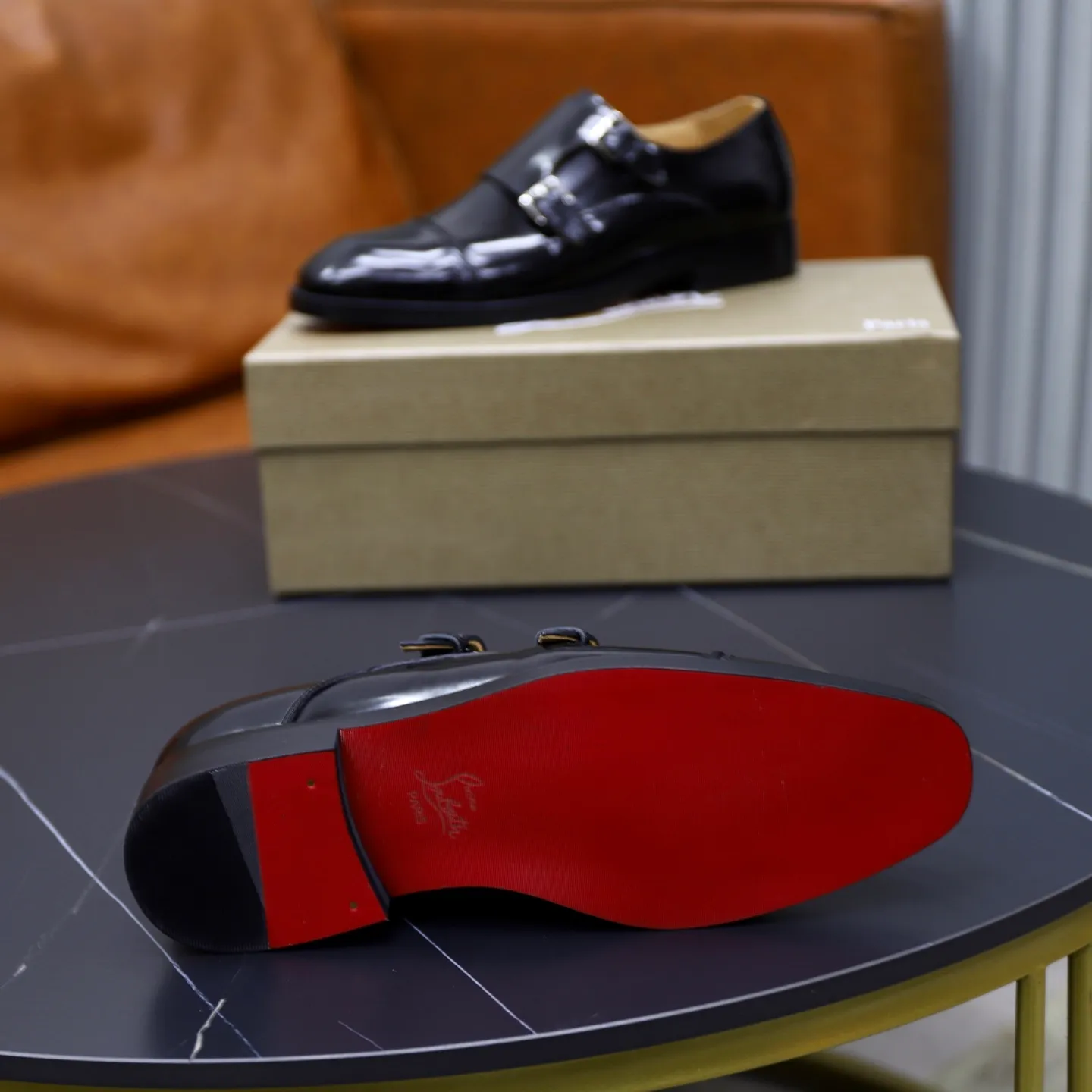 Ex-factory price: 620💰Christia*.Loubouti*🆑High-end men’s business formal leather shoes | Classic red sole shoes | Original imported first-layer cowhide | Water-dyed cowhide lining | Italian imported red rubber outsole | High-end luxury | Perfect interpretation of fashion, sunshine, style, suitable for various occasions Size: 39-44 (38.45 custom-made)